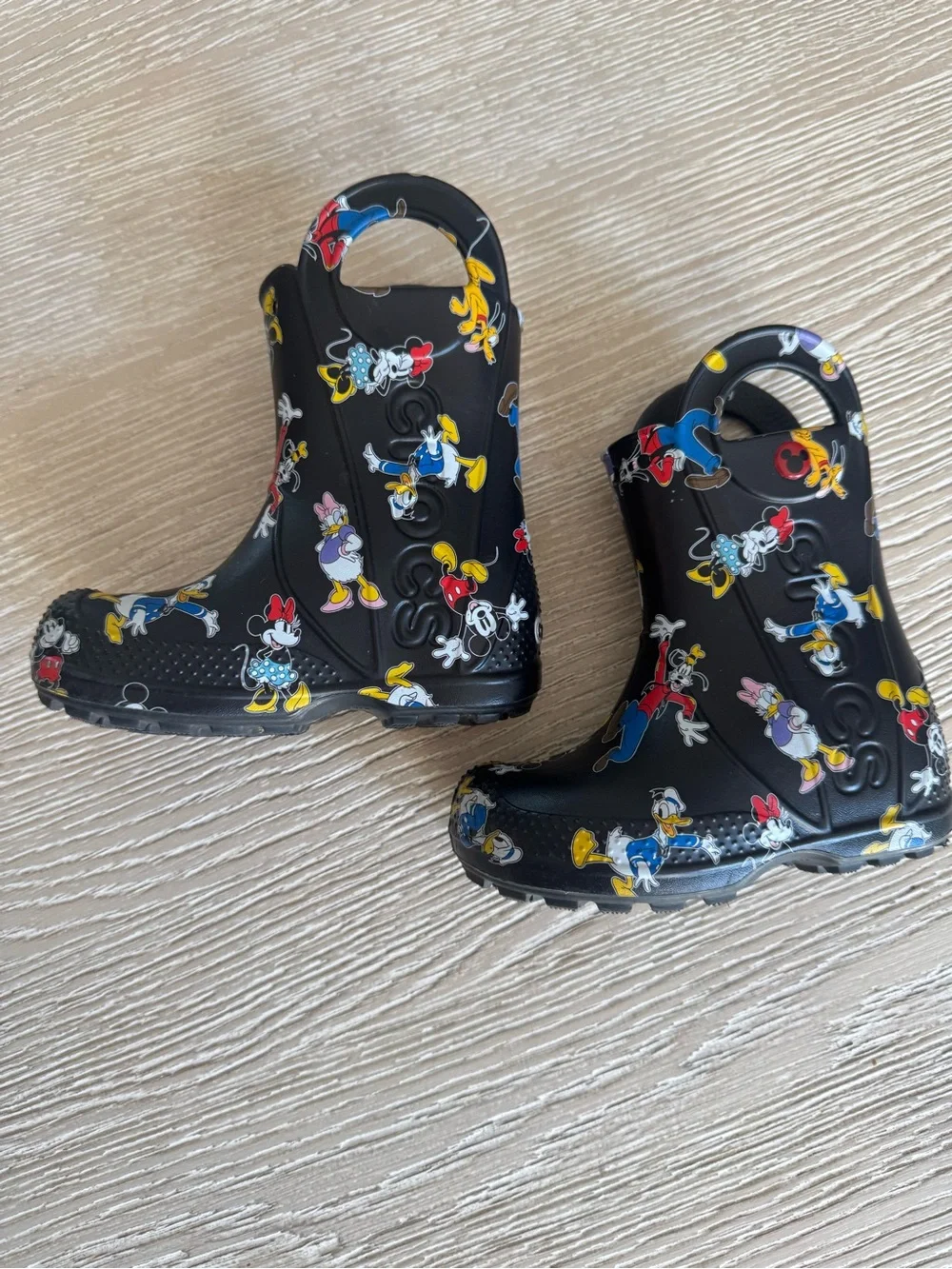 CROCS excellent you